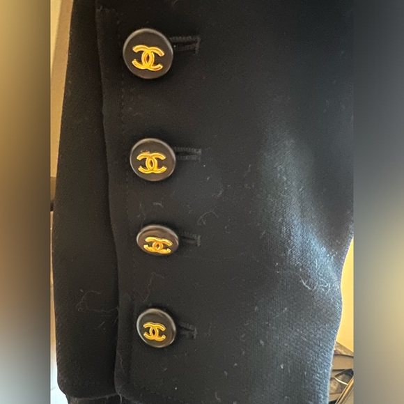 CHANEL Vintage Black Blazer Jacket Coat 44 Large 18 Gold Buttons Silk 96P EUC - Picture 12 of 17